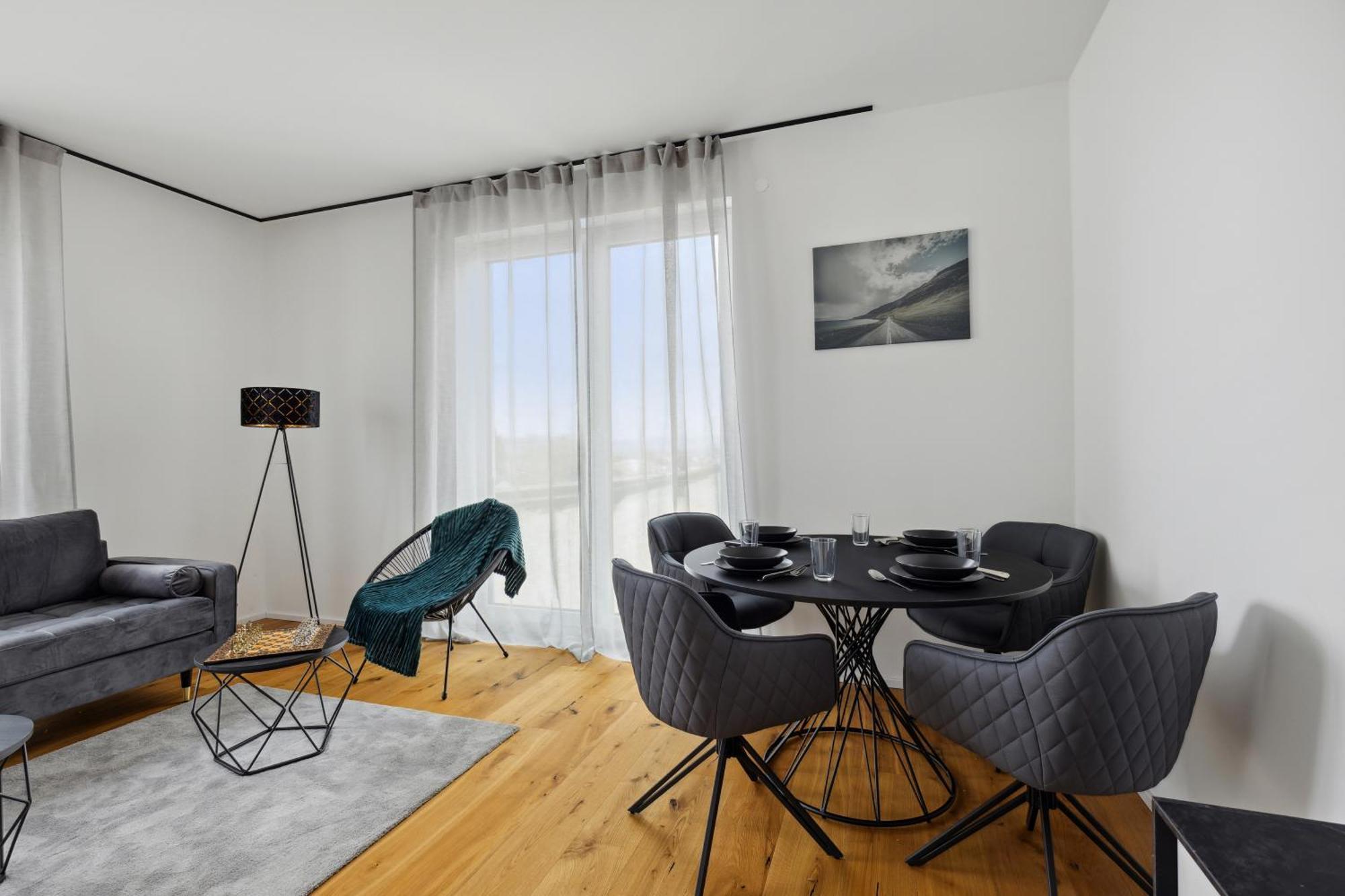 Peakview: Penthouse / Zentrum / Netflix