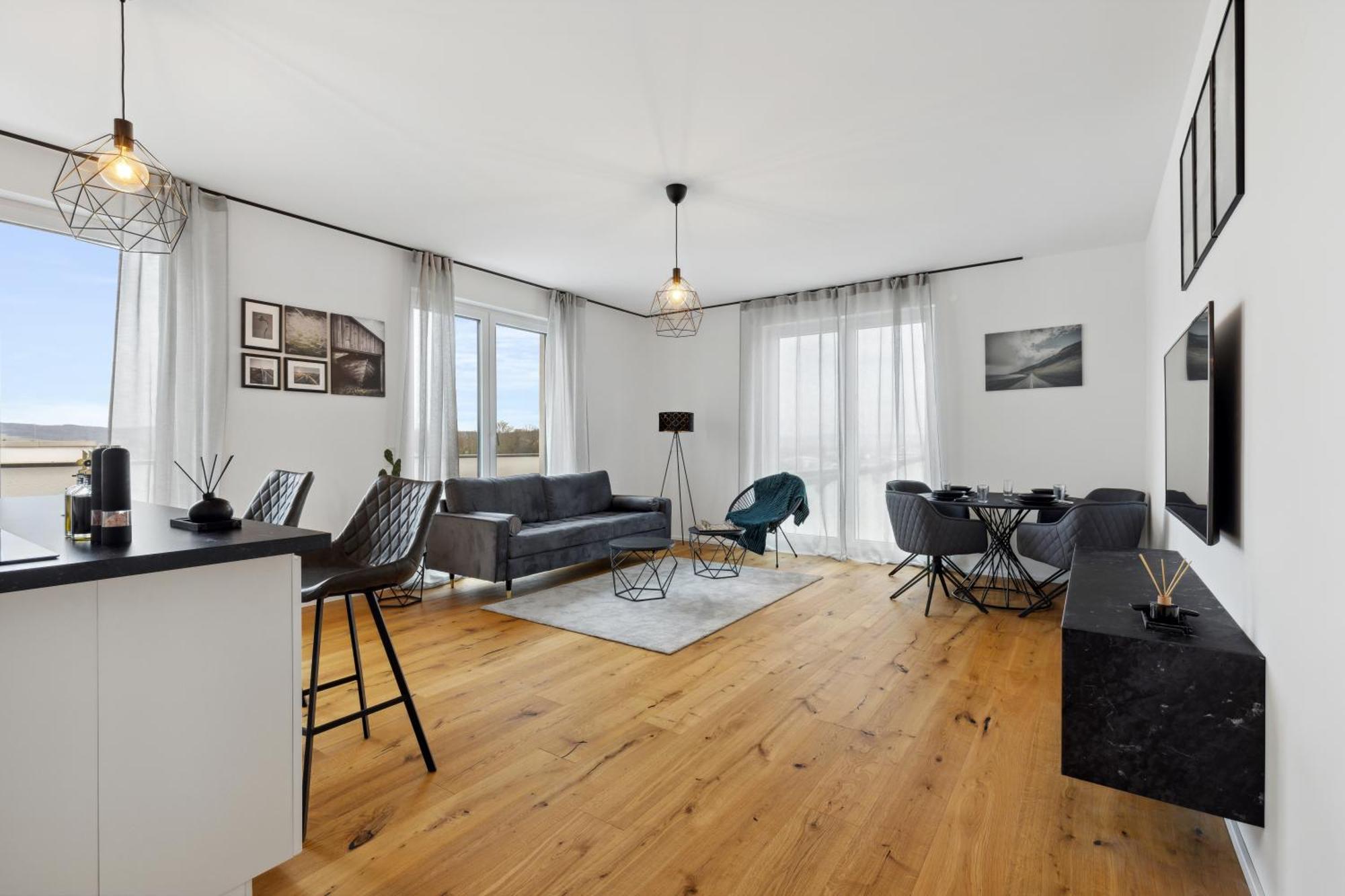 Peakview: Penthouse / Zentrum / Netflix Apartment